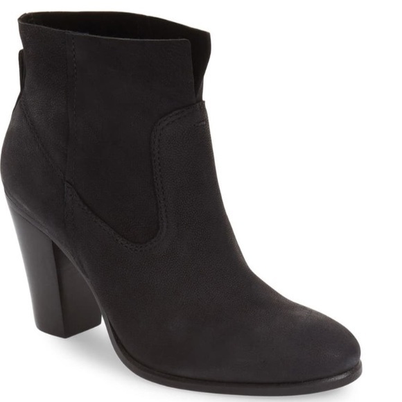 Vince Camuto ‘Feina' Bootie Heeled Ankle Boots Black‎ Suede Womens Size 7.5 - Picture 1 of 8